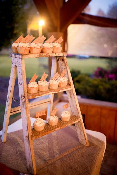 Super cute cupcake stand- a rustic ladder