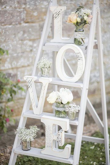 40 Chic Ways to Use Ladder on Rustic / Country Weddings 
