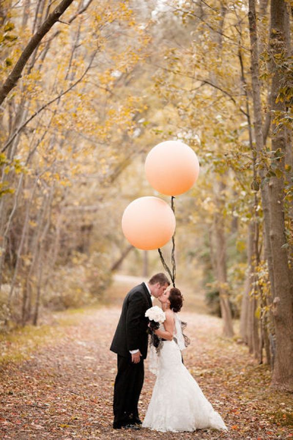 giant peach balloons wedding photo deas