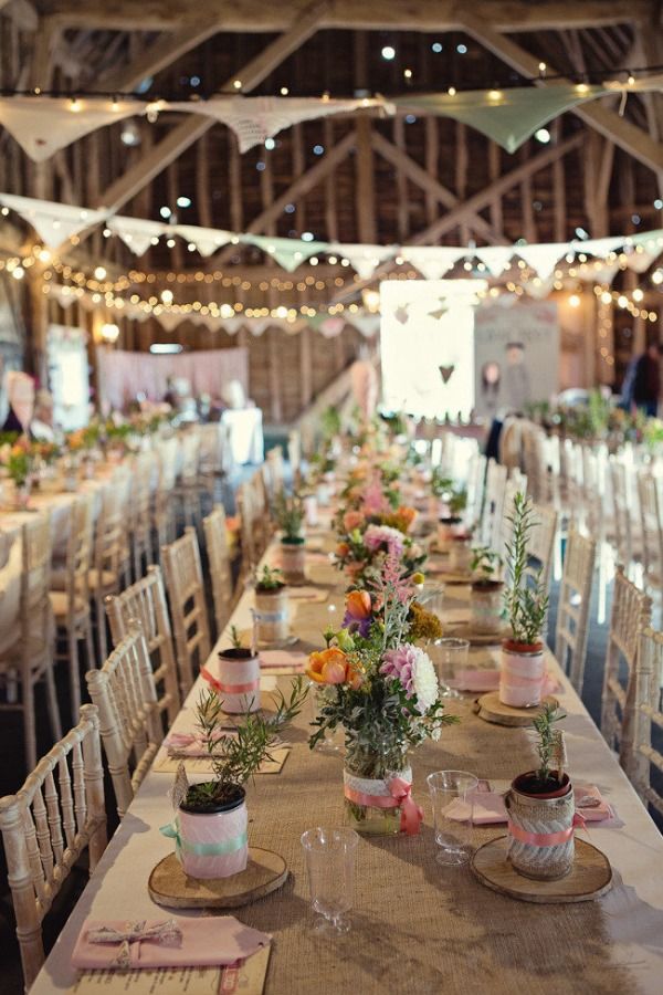 indoor barn wedding decor ideas with light
