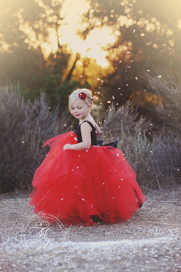 35+ Red and Black Wedding Theme & Color Ideas 2024 12