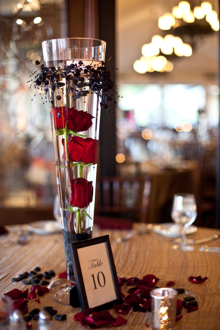 red roses wedding centerpiece