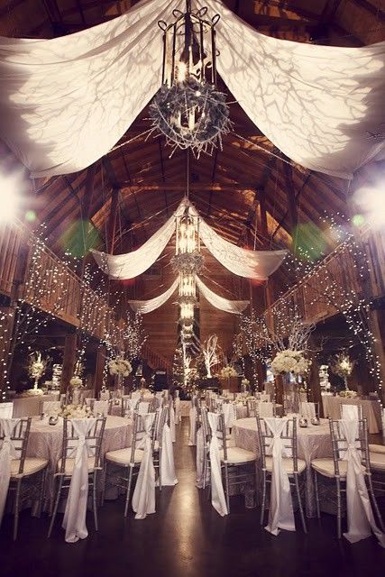 30 Romantic Indoor Barn Wedding Decor Ideas with Lights 29 winter barn weding decor ideas