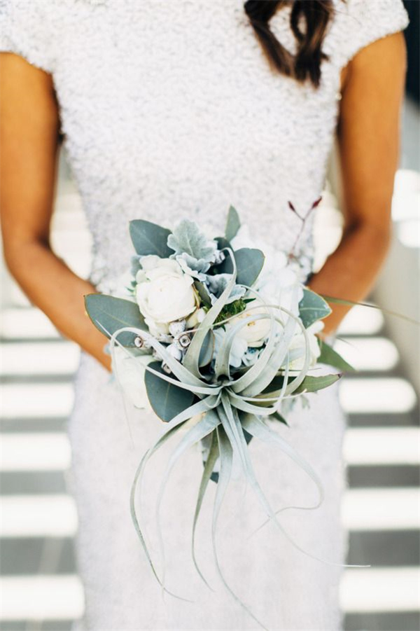 35 Amazing Winter Wedding Bouquets You'll Love 22