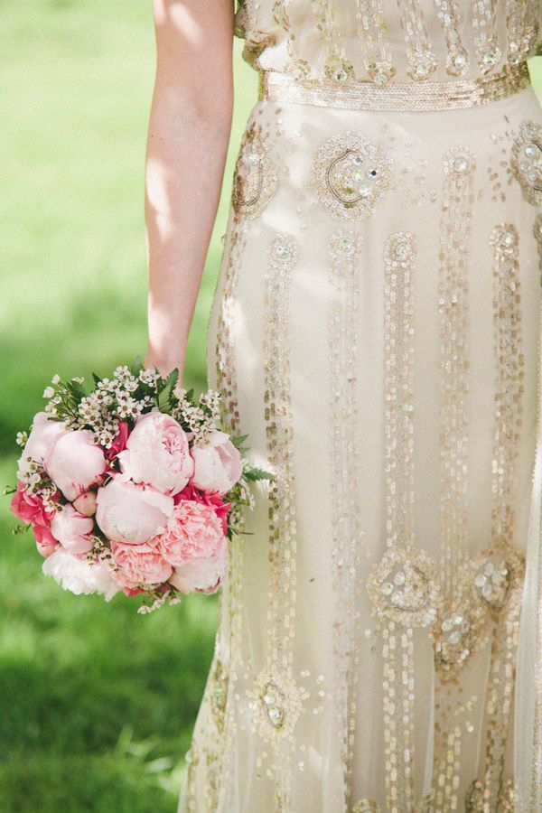 23 Elegant and Classic Champagne Wedding Ideas Deer 