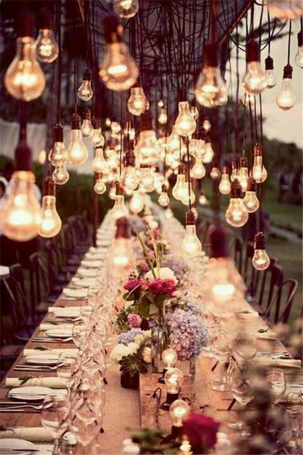Edison bulb rustic wedding decor