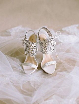 18 Charming + Elegant Laser Cut Wedding Shoes | Deer Pearl Flowers