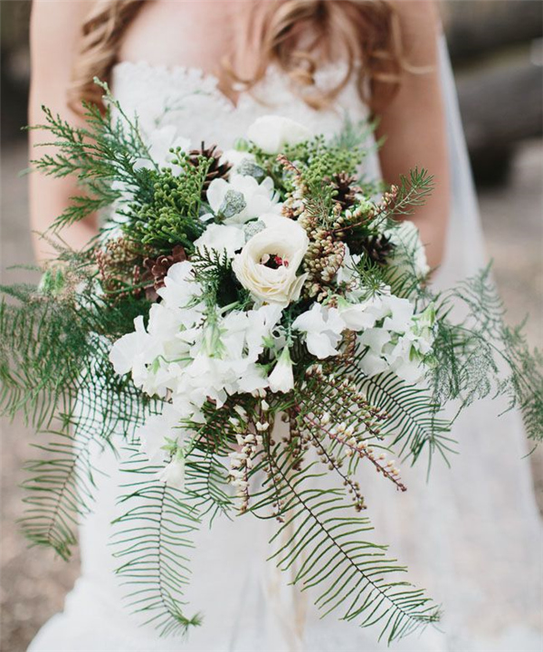 35 Amazing Winter Wedding Bouquets You'll Love 32