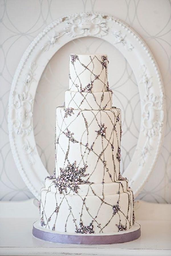 Pretty Winter Wedding Cakes