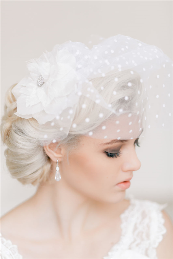 Retro Wedding Hairstyles and Updos 3