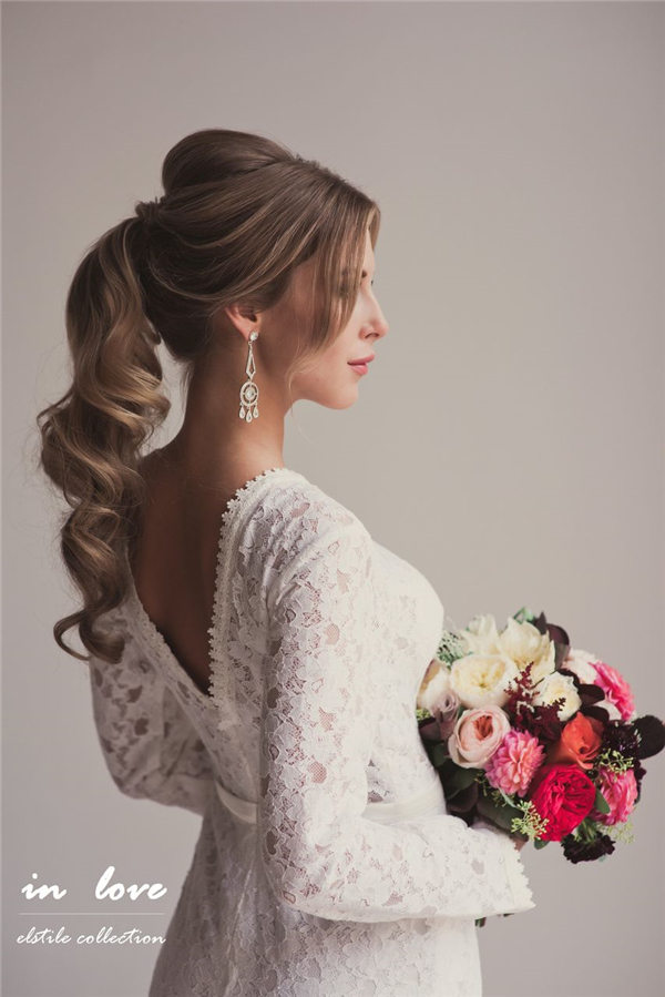 Retro Wedding Hairstyles and Updos 7