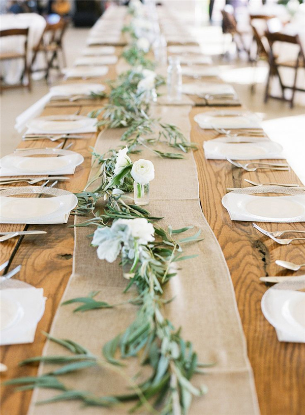 Rustic farm burlap wedding tablescape