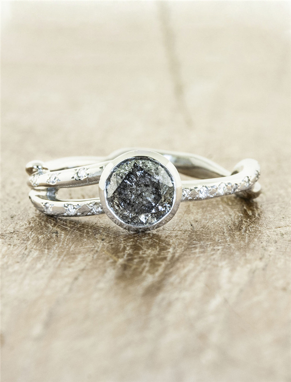 35 Classic Elegance Engagement Rings from Ken & Dana Design 33 Vintage Engagement Rings for Women from Ken & Dana Design 10