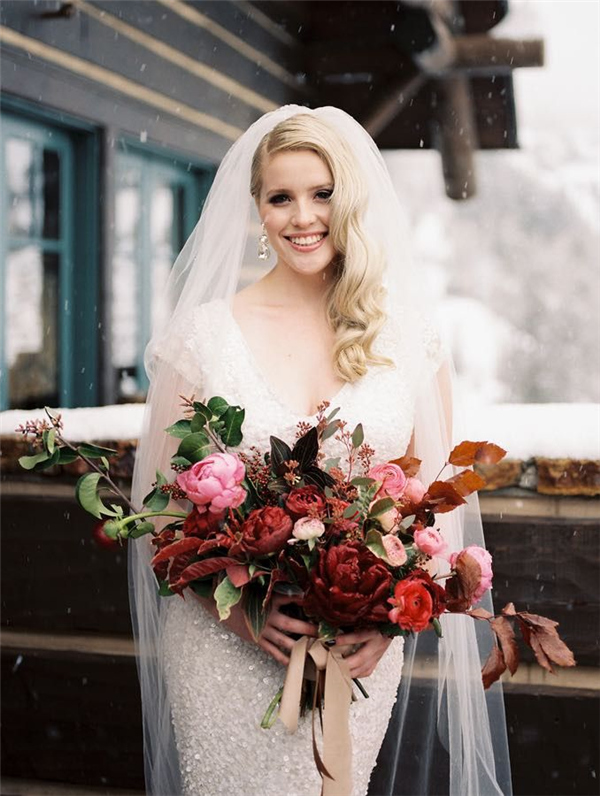 35 Amazing Winter Wedding Bouquets You'll Love 12