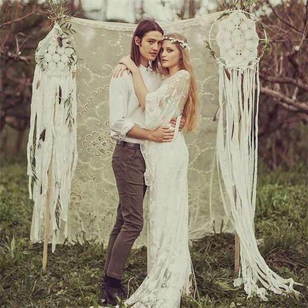 boho dream catcher and lace wedding backdrop ideas