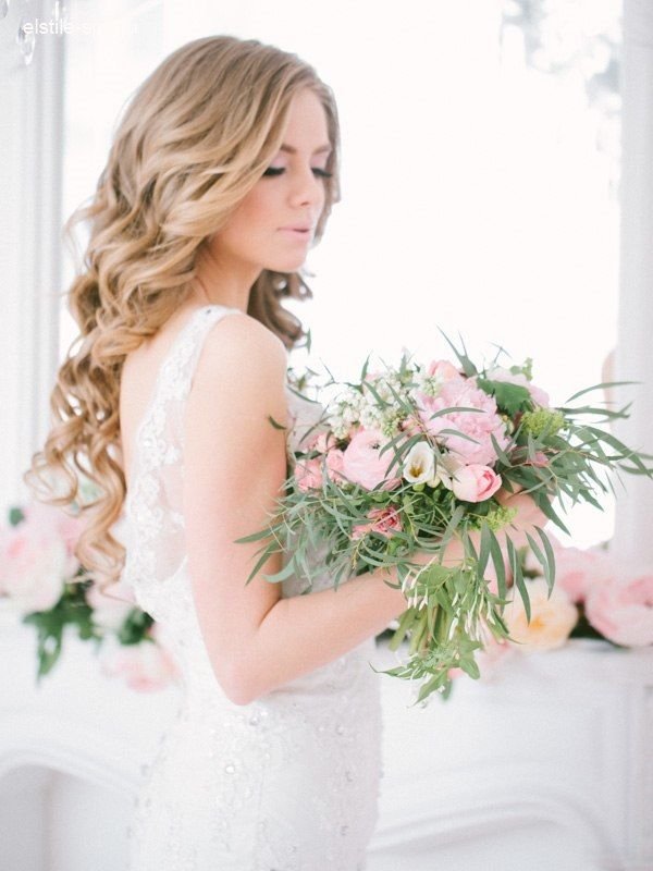 long wavy down wedding hairstyle