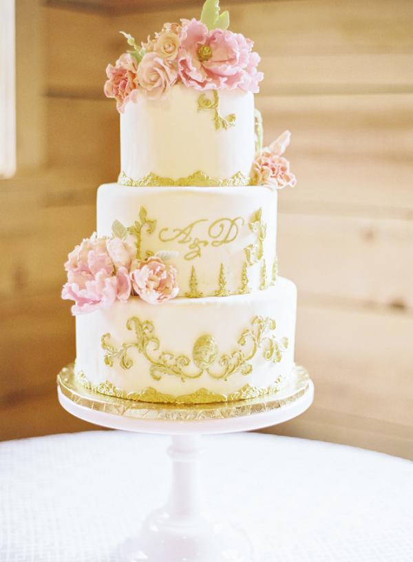 pink and gold wedding cake