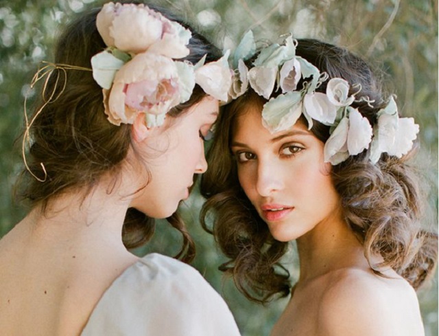 short bridesmaid hairstyle with floral crown