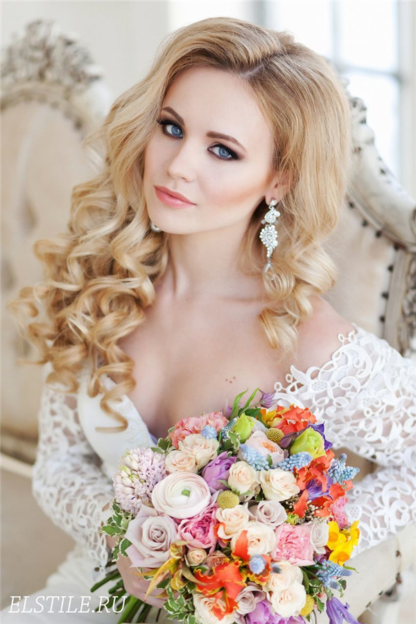 26 Chic Timeless Wedding Hairstyles from Elstile | Deer Pearl Flowers