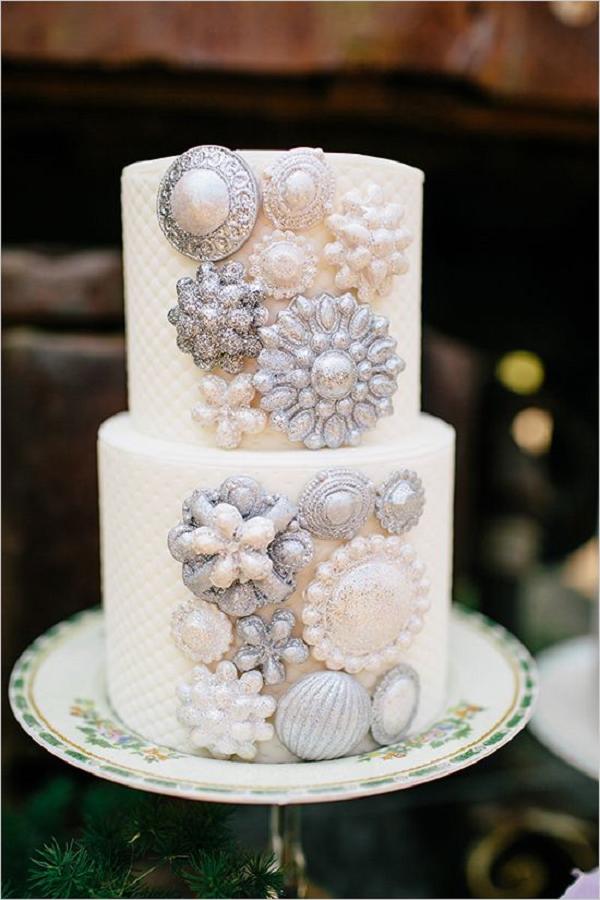 sugar brooches winter wedding cake