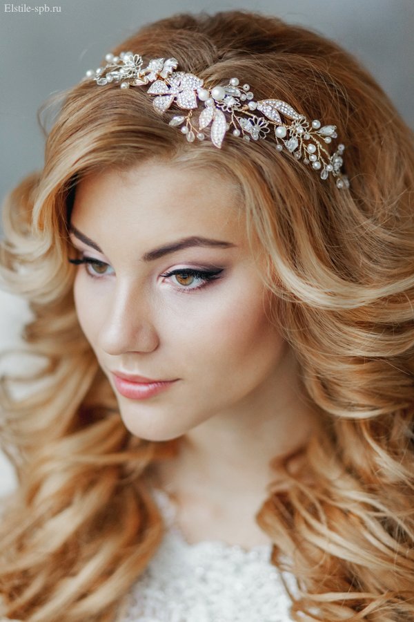 vintage wedding hairpiece