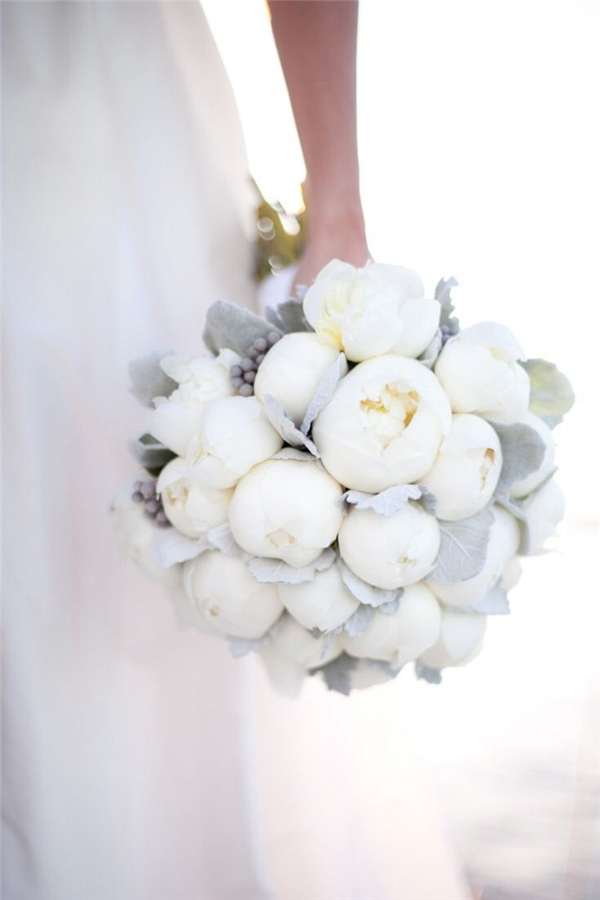 35 Amazing Winter Wedding Bouquets You'll Love 24