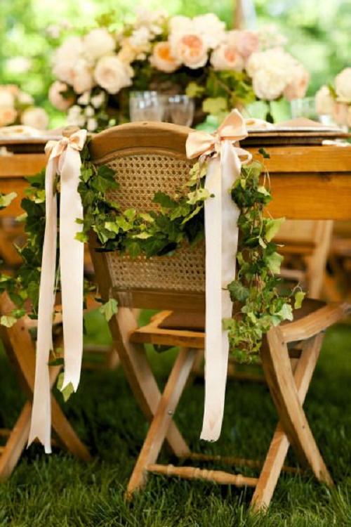 Bows and garland wedding chair