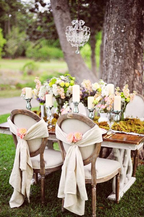 European style vintage shabby chic wedding table