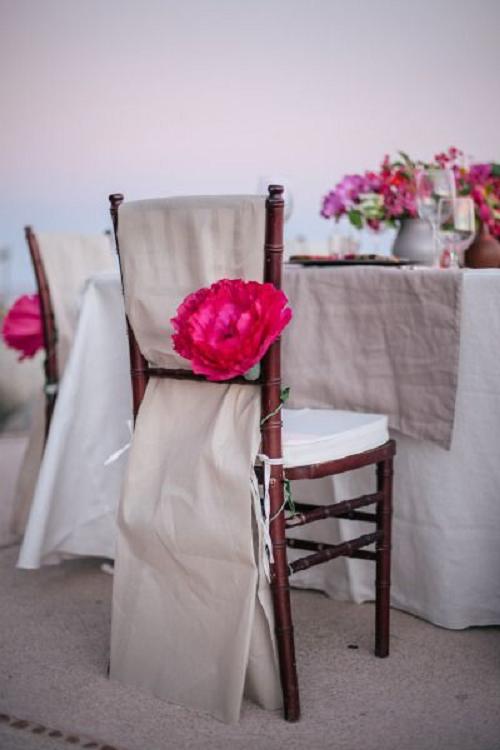 Love the floral details in this Cabo wedding