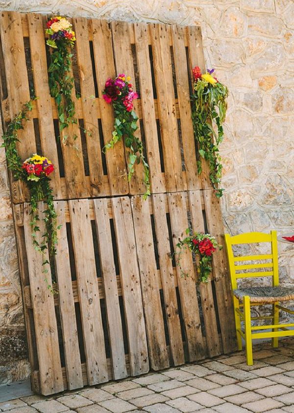 flower accented pallet photobackdrop