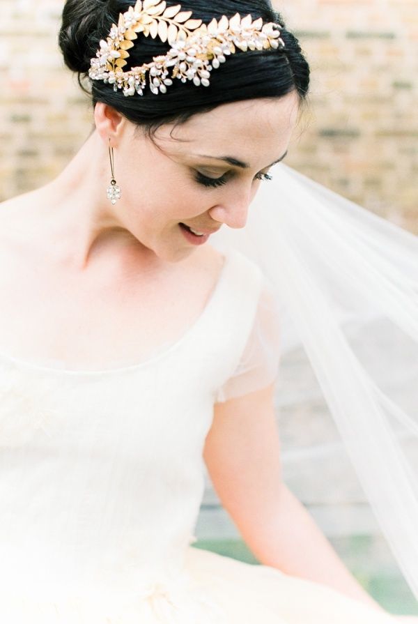 15 Wedding Hair Accessories Tiara That Will Drive You Crazy 11 gold leaves and pearl wedding crown