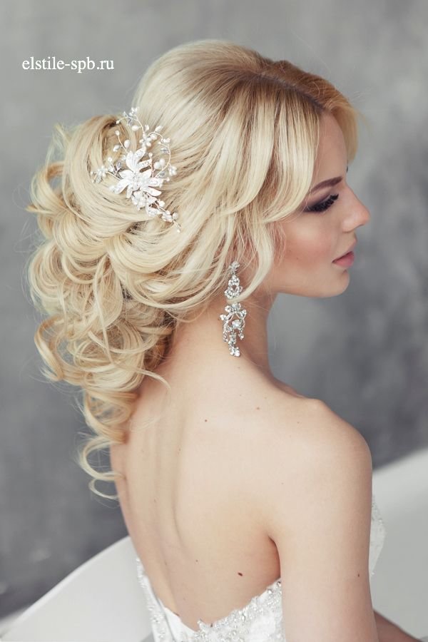 long wavy wedding hairstyle with headpiece