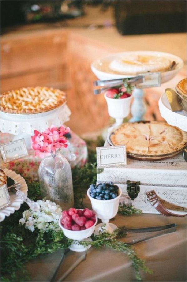 pie bar wedding table dessert ideas