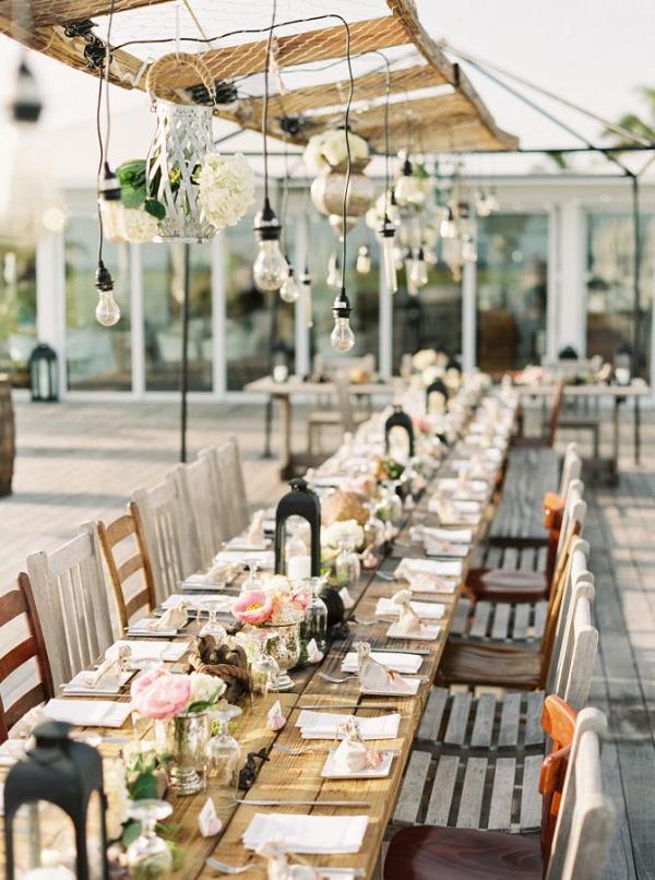 shipwreck-themed wedding tablescape