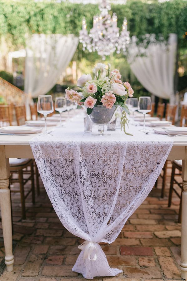vintage lace wedding table runner