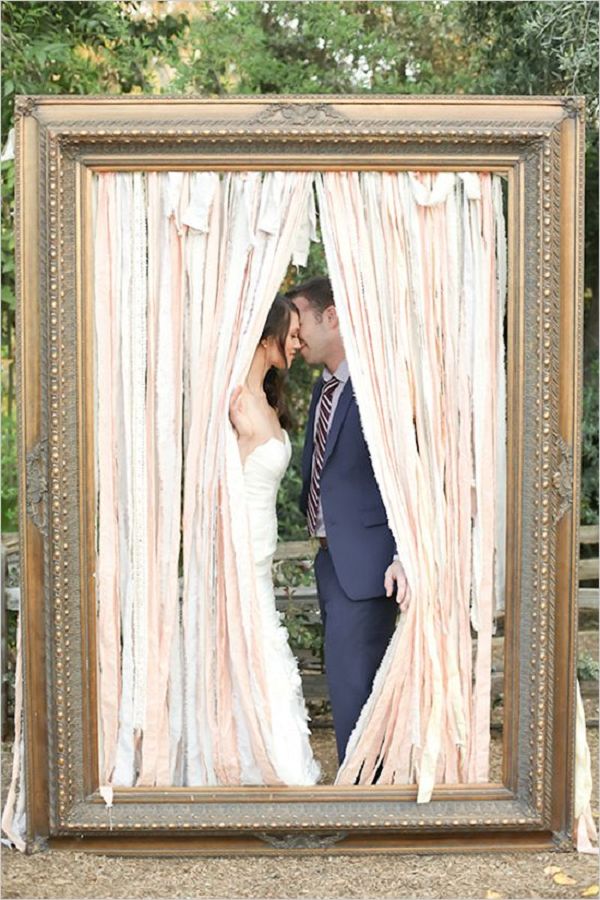 vintage large frame kiss idea