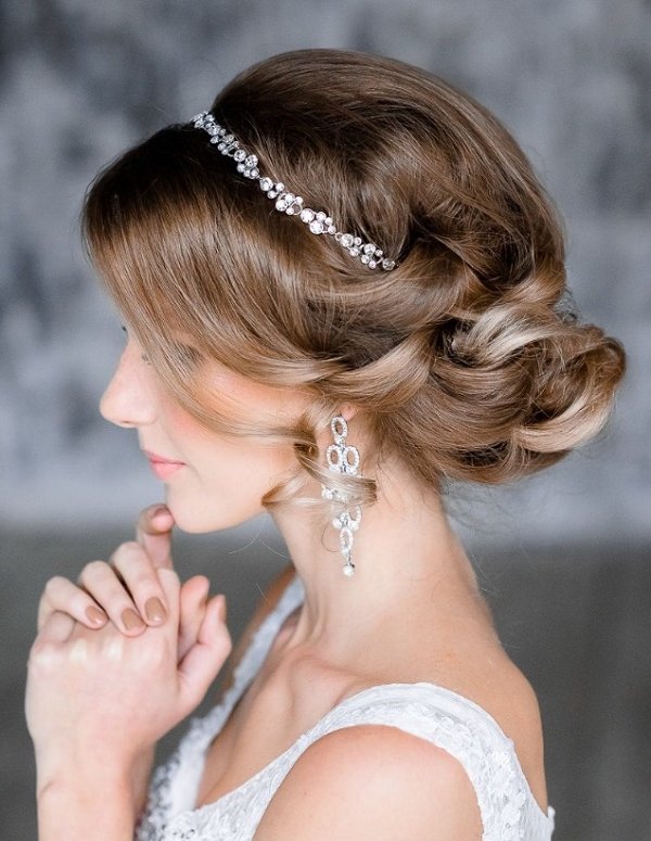 vintage wedding updo hairstyle for brides