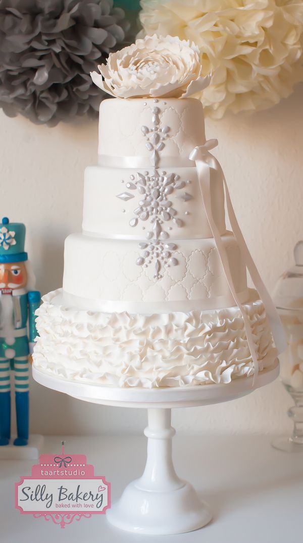 white winter wedding cake
