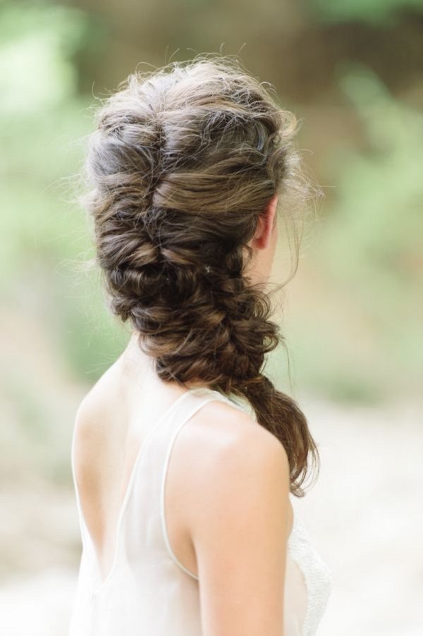 Messy summer bridal braid bridal hairstyle