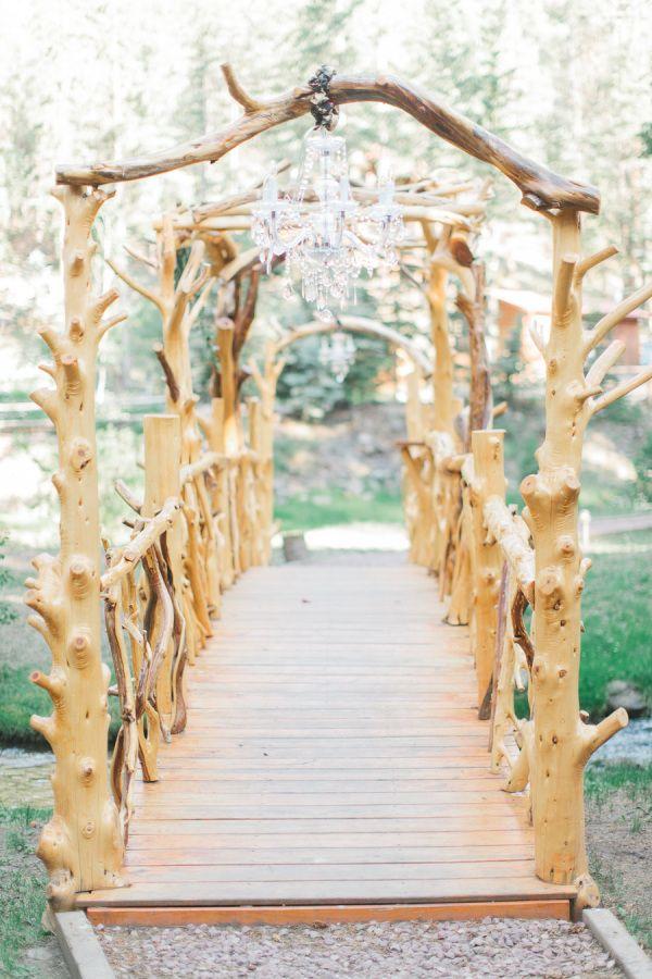 35 Rustic Backyard Wedding Decoration Ideas - Deer Pearl Flowers