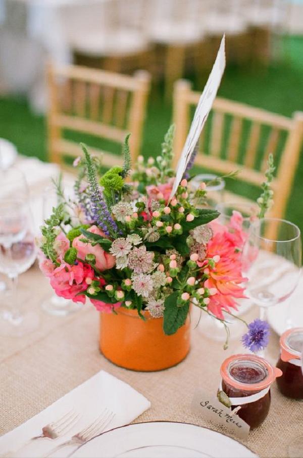 Vintage wildflowers wedding centerpiece ideas