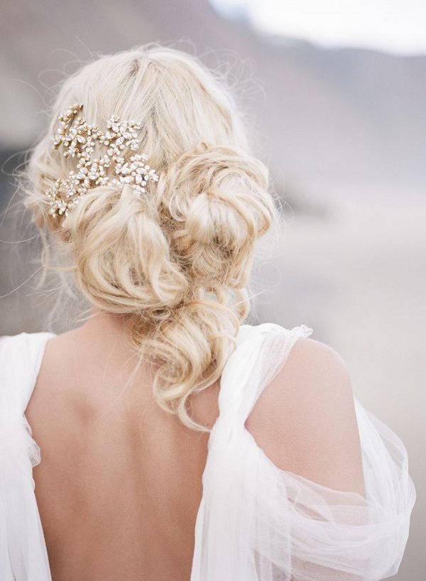 bloned messy wedding updo chignon hairstyle with headpiece
