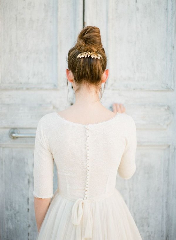 topknot and gold bridal hair comb