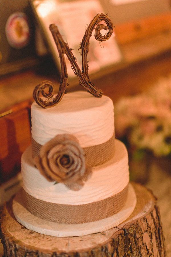 Burlap Wedding Cake