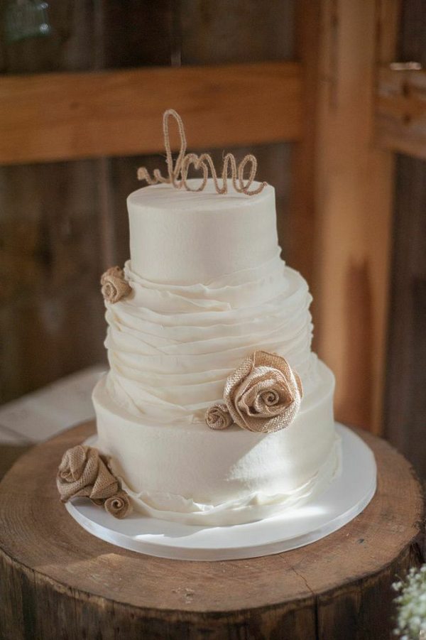 30 Burlap Wedding  Cakes  for Rustic  Country  Weddings  Deer 