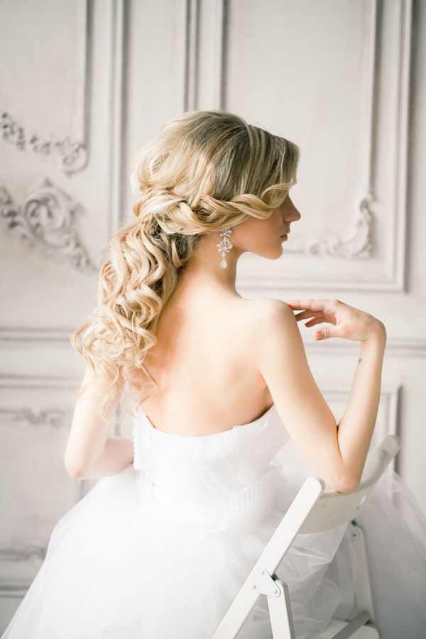 Long Wedding Hairstyles and Bridal Updo Hairstyles for Long Hair from elstile-spb 16