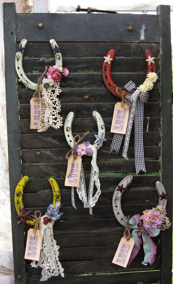 30 Styling Horseshoe Ideas For A Rustic Farm Wedding 25 Lucky Horseshoe Rustic Primitive Upcycled Romantic by Fannypippin