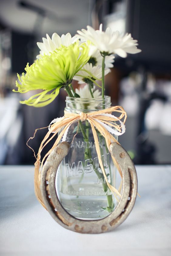 30 Styling Horseshoe Ideas For A Rustic Farm Wedding - Deer Pearl Flowers