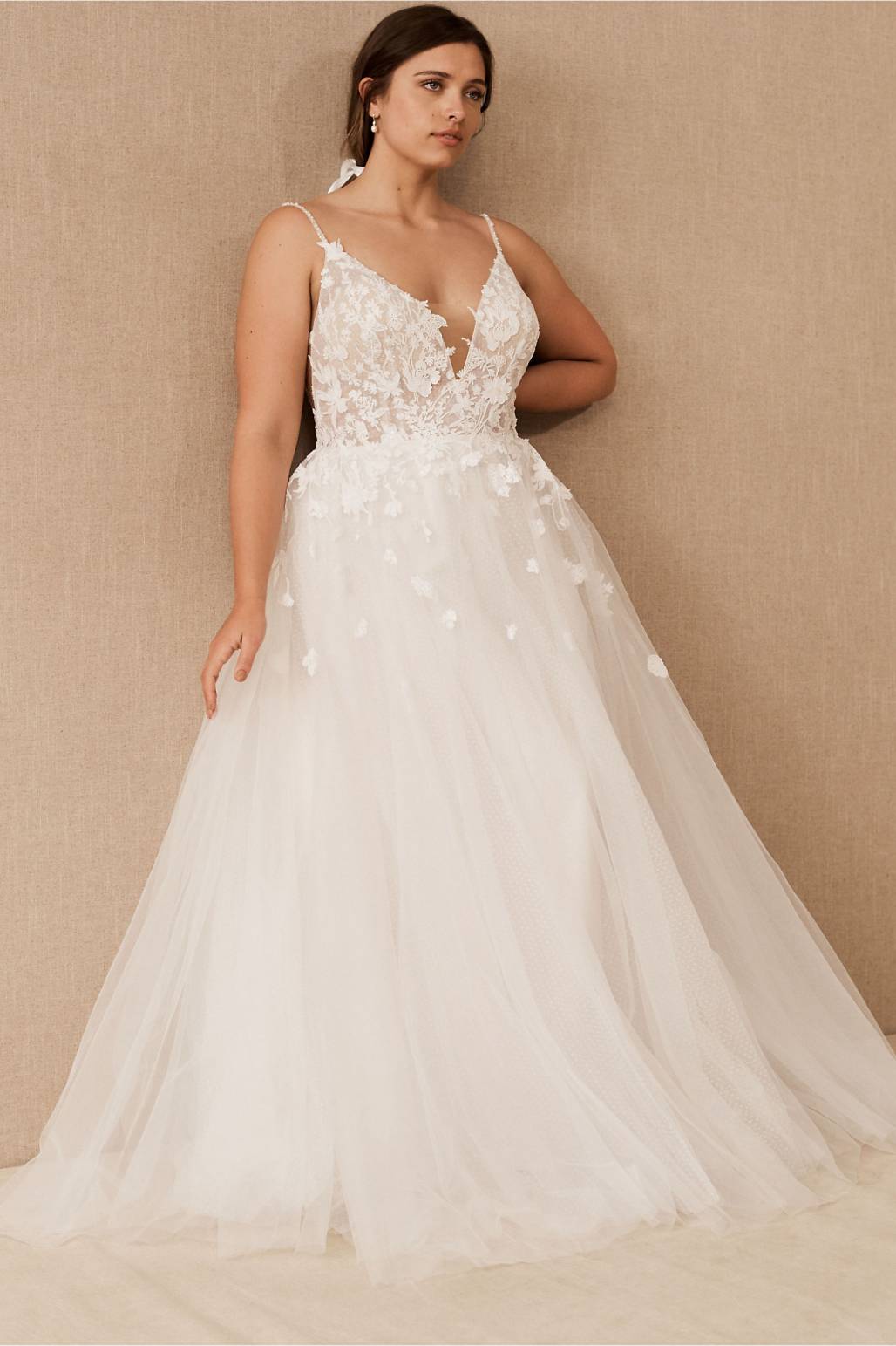 plu size lace and tulle wedding dress