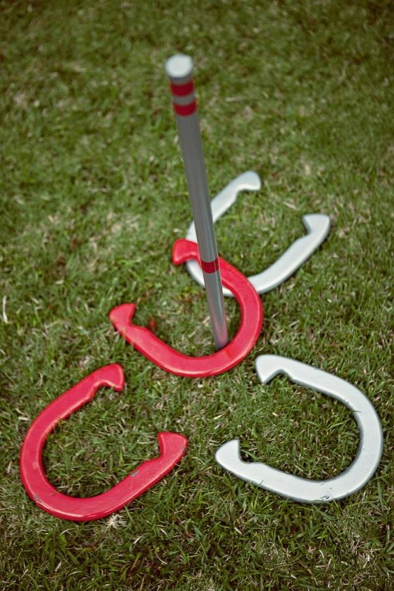 45 Fun Outdoor Wedding Reception Lawn Game Ideas 2024 21 wedding game ideas with horseshoes